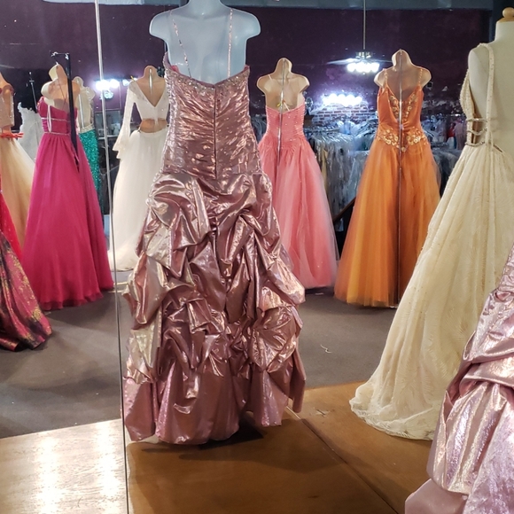 Prom dress - Picture 5 of 8